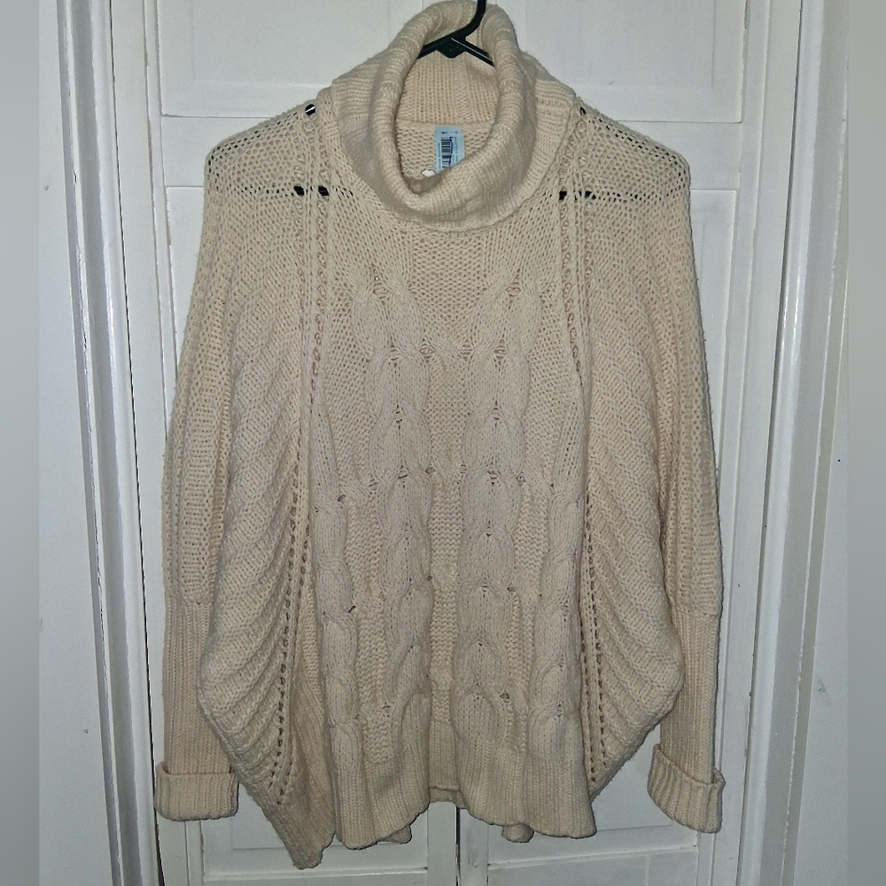 Elegant Cream Turtleneck Batwing Sweater